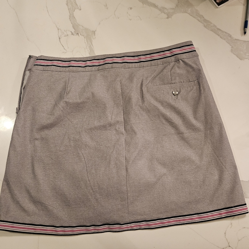 Lady Hagan Unwind Front Overlap Golf Skirt/ Skort NEW size 12 NWT - Picture 5 of 7